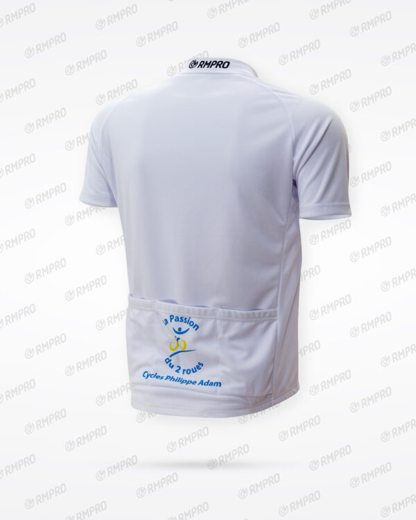 Maillot cycliste blanc avec logo personnalisé "Cycles Philippe Adam" au dos.