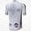 Maillot de cyclisme blanc avec logos personnalisés et design artistique sur le dos.