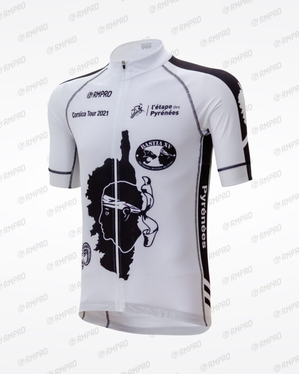 Maillot de cyclisme blanc personnalisé avec motifs graphiques et logos, représentant la Corse.