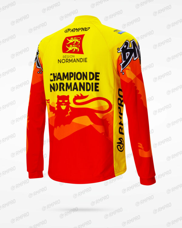 Maillot technique à manches longues aux couleurs de la région Normandie, avec inscription "Champion de Normandie".