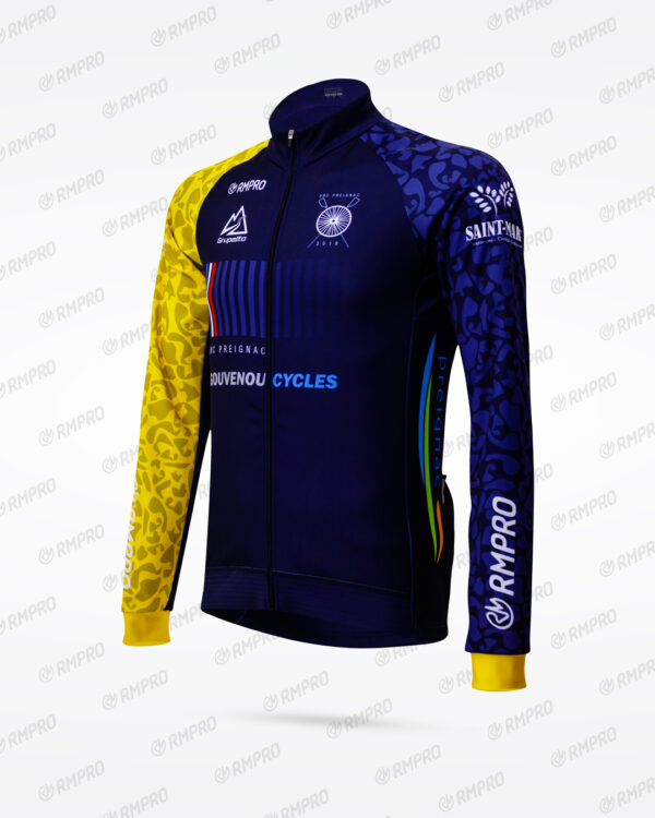Veste technique personnalisée aux couleurs de l'équipe avec motifs distincts et fermeture éclair.