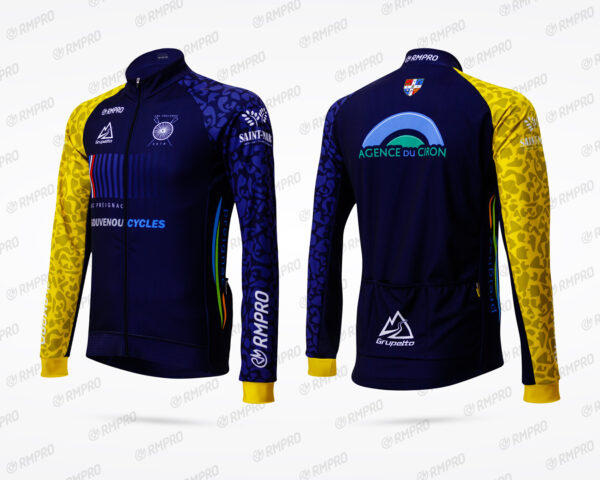 Maillot cycliste personnalisé avec manches longues, motifs graphiques et logos de clubs sur un fond bleu et jaune.
