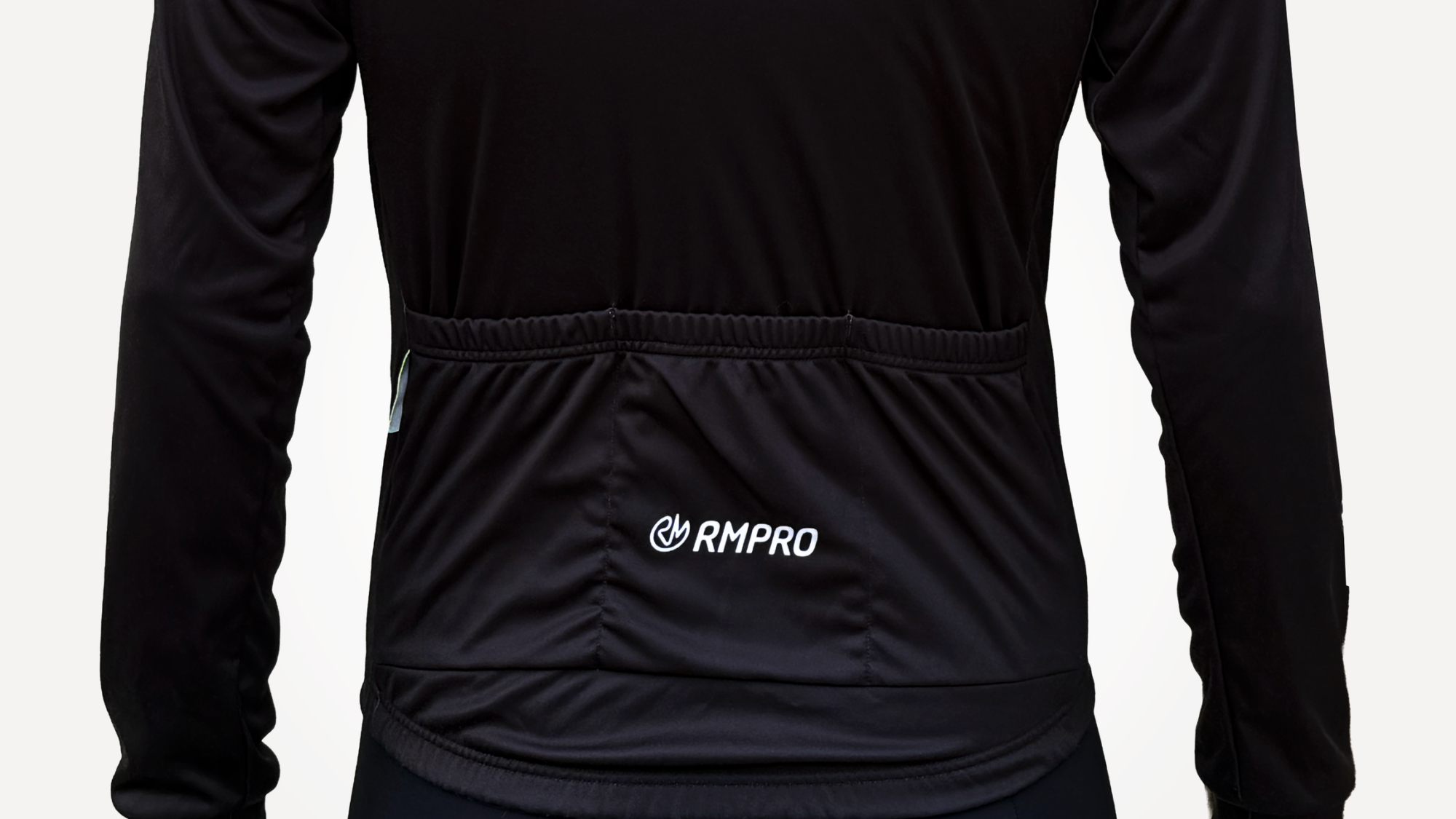 Maillot manche longue noir avec logo RMPRO et poches arrière, conçu pour la pratique du cyclisme.