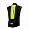 Gilet technique noir avec bande fluo personnalisée, conçu pour le cyclisme.