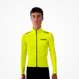Veste technique coupe-vent jaune fluo avec logo RMPRO, adaptée pour le cyclisme.