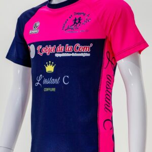 T-shirt manches courtes bleu et rose avec logos personnalisés pour club de running.