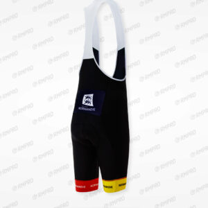 Cuissard technique noir avec bretelles, logo "Normandie" et bandes colorées rouge et jaune.