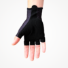 Gant de cyclisme aéré en noir, conçu pour un confort optimal et une bonne adhérence.