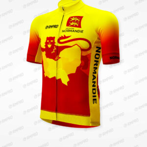 Maillot de cyclisme personnalisé aux couleurs de la région Normandie avec logo et motif distinctif.