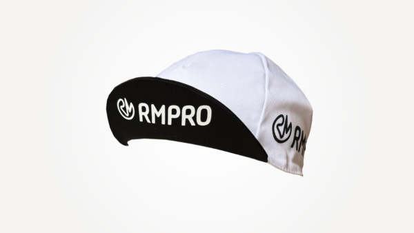 Casquette blanche et noire avec logo RMPRO, idéale pour le cyclisme et la personnalisation d'équipe.