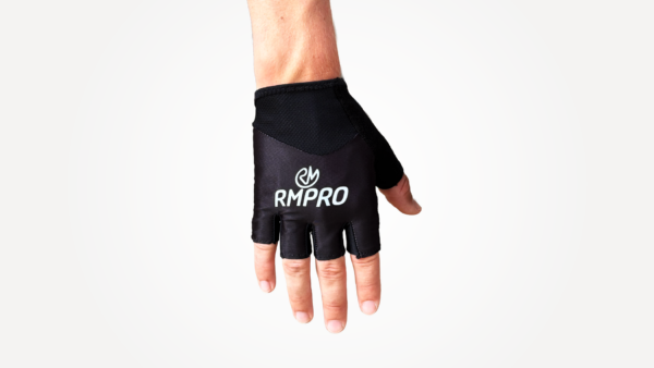 Gant de cyclisme noir avec logo RMPRO pour une adhérence et un confort optimal.