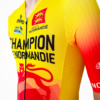 Maillot de cyclisme personnalisé jaune avec logo, design dégradé rouge, inscription "Champion Normandie".